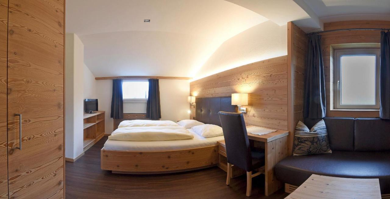 Hotel Garni Vanadis オルティゼーイ エクステリア 写真