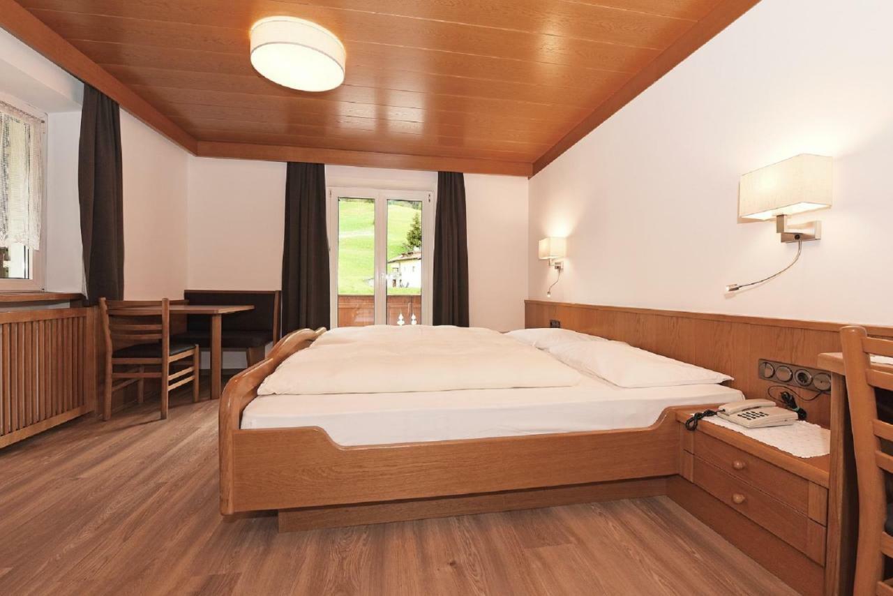Hotel Garni Vanadis オルティゼーイ エクステリア 写真