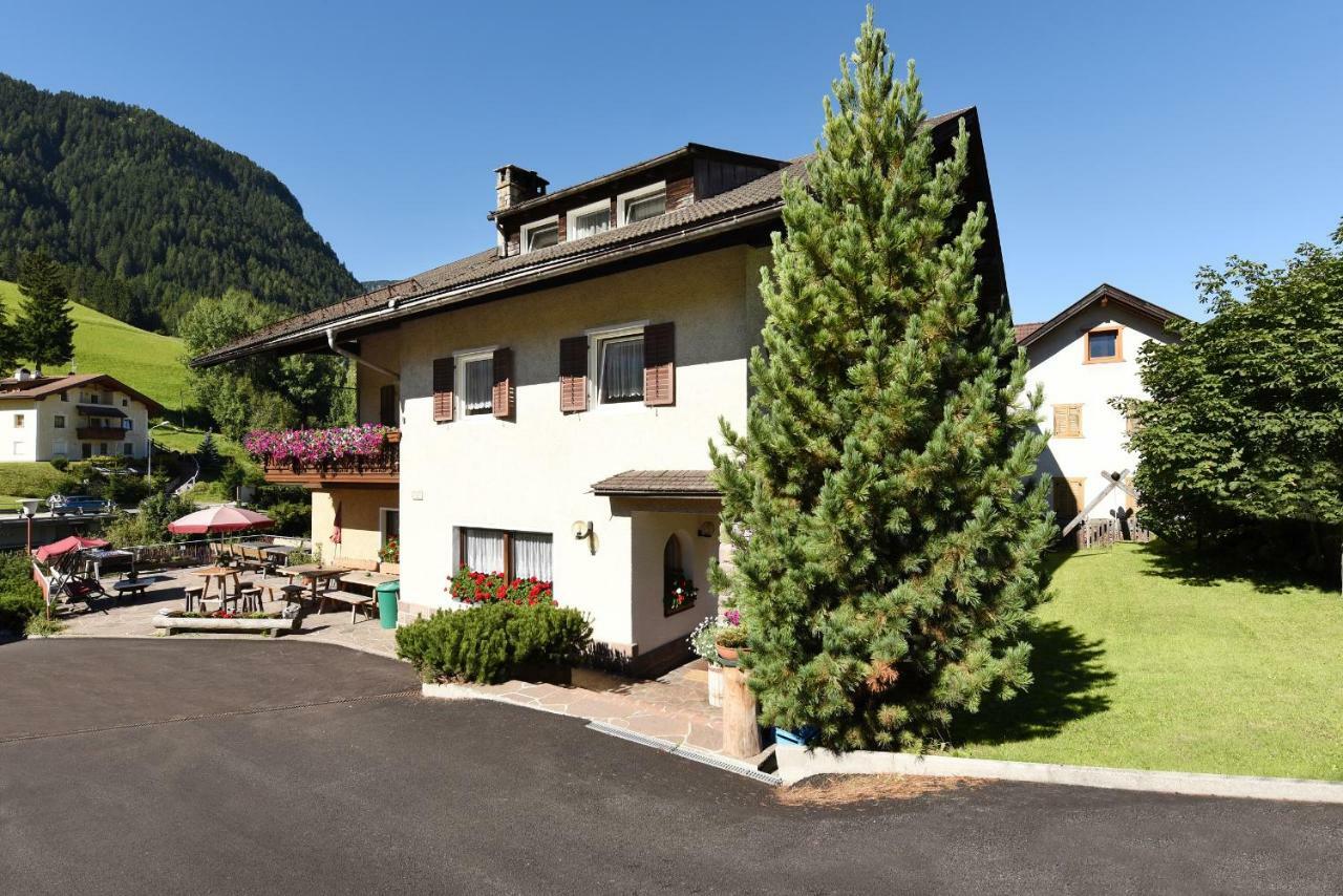 Hotel Garni Vanadis オルティゼーイ エクステリア 写真